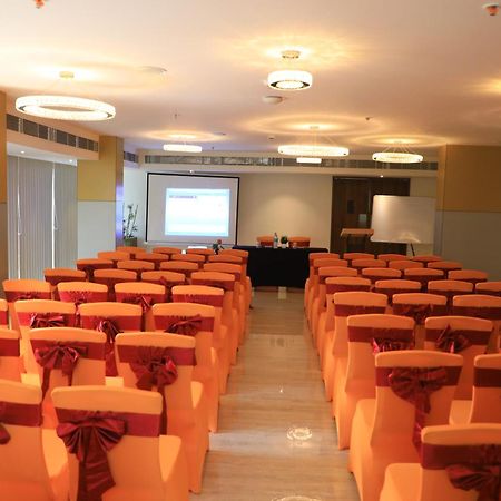 Vivid A Boutique Hotel Tiruchirappalli Exterior foto