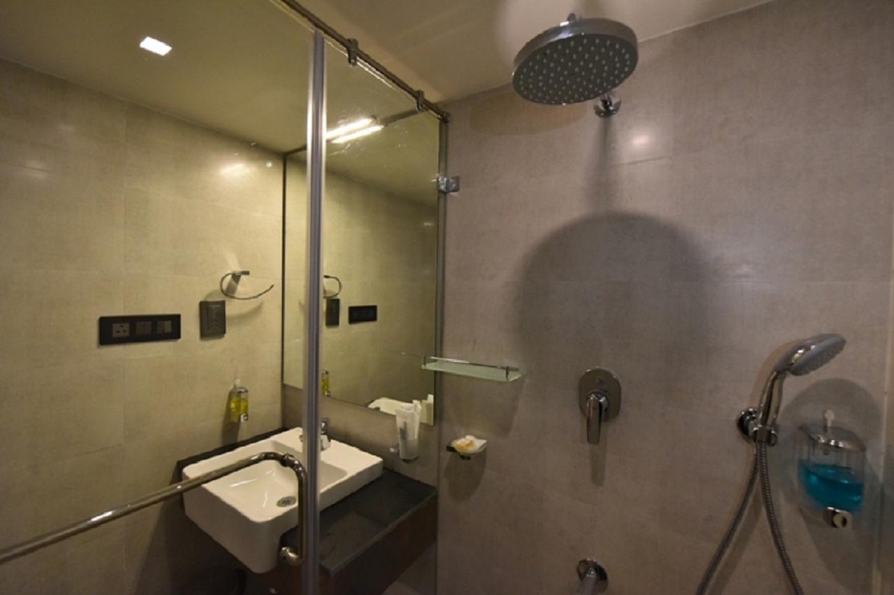 Vivid A Boutique Hotel Tiruchirappalli Exterior foto